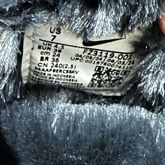 Nike Calm Mule SE Women's size 7 Black Faux Fur Mules FZ3119-001 - Picture 9 of 9